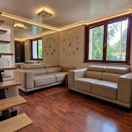 Pilis Hills View Deluxe House With Pool & Ac Near Bp Villa Pilisszentivan ภายนอก รูปภาพ