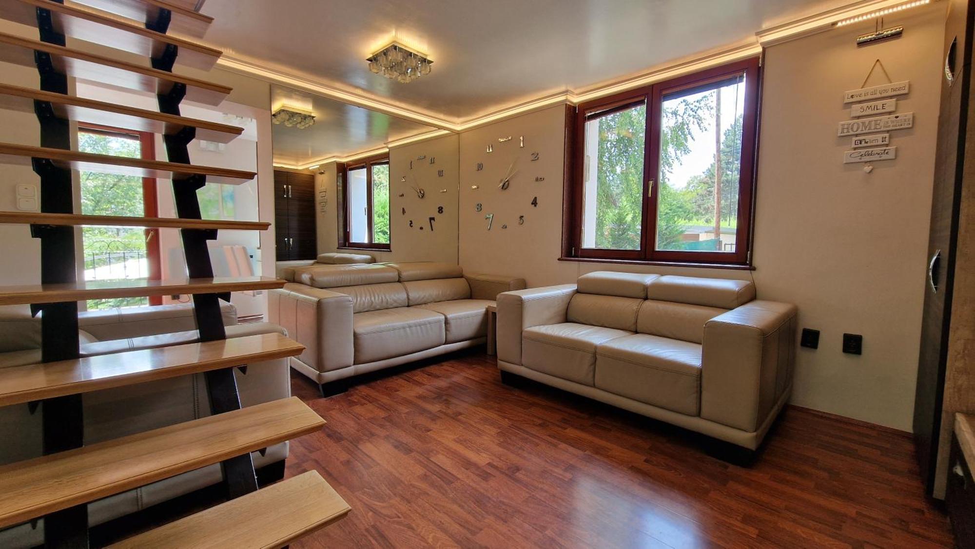 Pilis Hills View Deluxe House With Pool & Ac Near Bp Villa Pilisszentivan ภายนอก รูปภาพ
