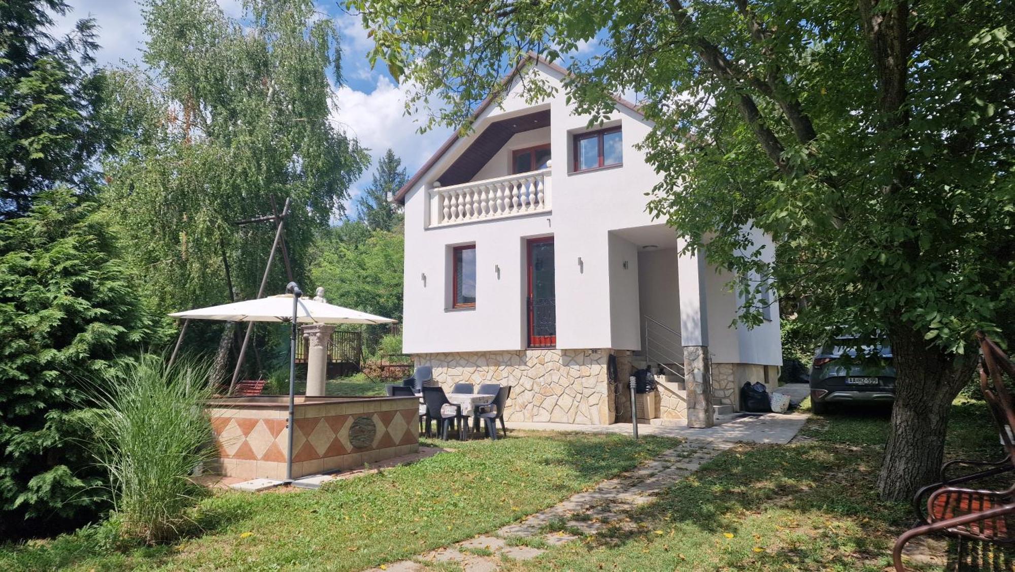 Pilis Hills View Deluxe House With Pool & Ac Near Bp Villa Pilisszentivan ภายนอก รูปภาพ